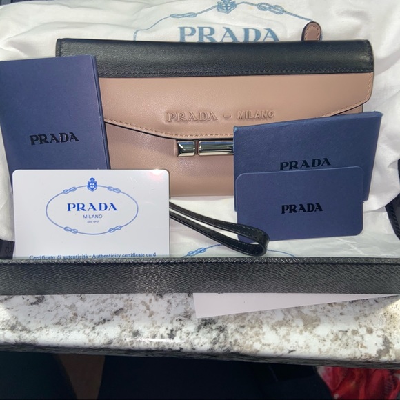 Prada colorblock wristlet - Picture 10 of 15